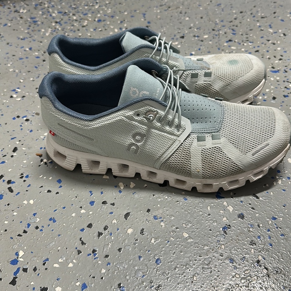 On Cloud 5 - image 1